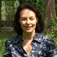 Headshot of Beate Pongratz-Leisten.